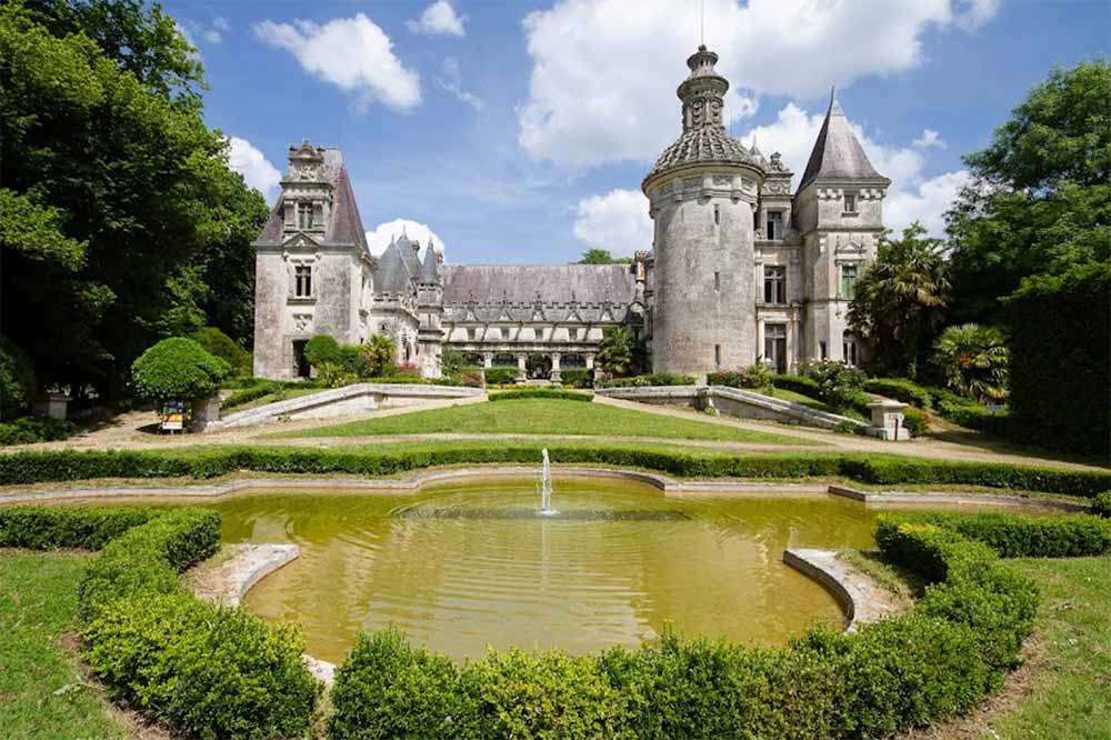 Le château des énigmes à Ponse